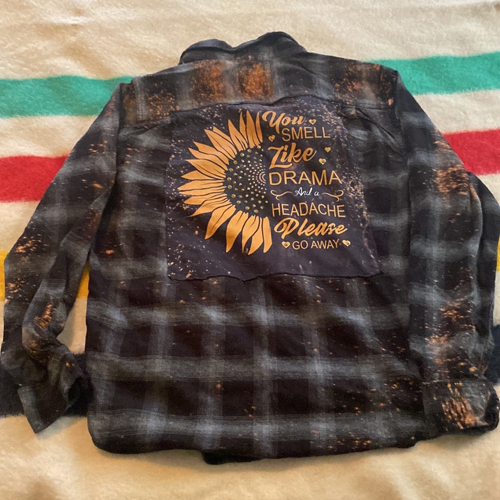 Customized button down shirt - Picture 3 of 7